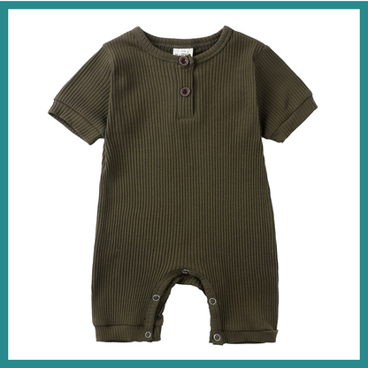 Barboteuse Mixte  – Un indispensable de la garde-robe estivale de bébé, alliant confort, style et praticité.