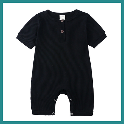 Barboteuse Mixte  – Un indispensable de la garde-robe estivale de bébé, alliant confort, style et praticité.